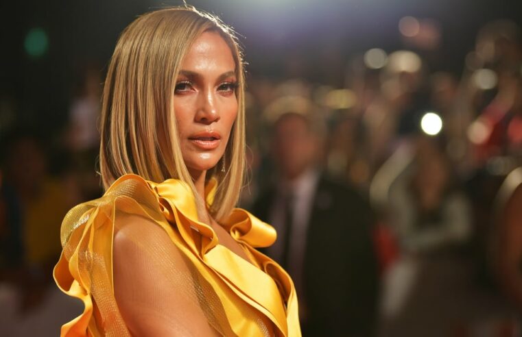 J Lo é a embaixadora da marca Intimissimi Lingerie