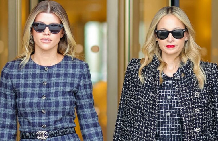 Plaid de Sofia Richie e Nicole Richie no desfile da Chanel