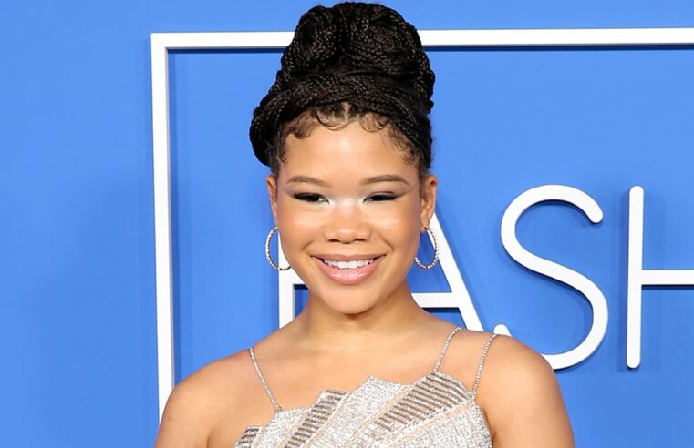 Vestido transparente de Storm Reid no Fashion Trust US Awards