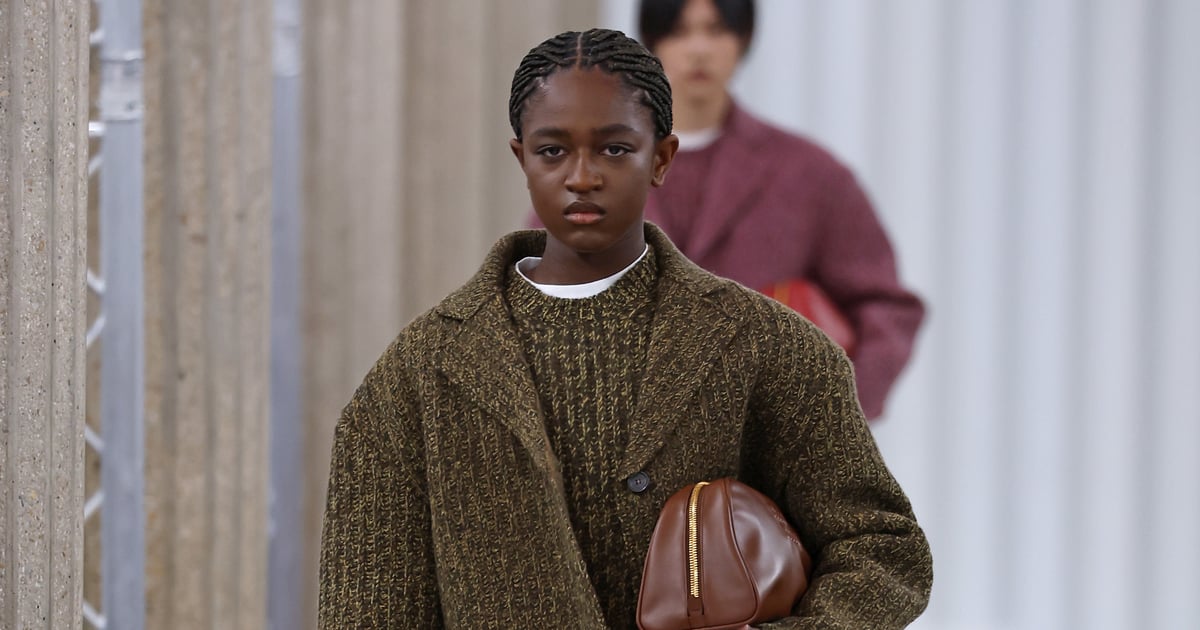 Zaya Wade faz sua estreia na passarela no desfile da Miu Miu em Paris