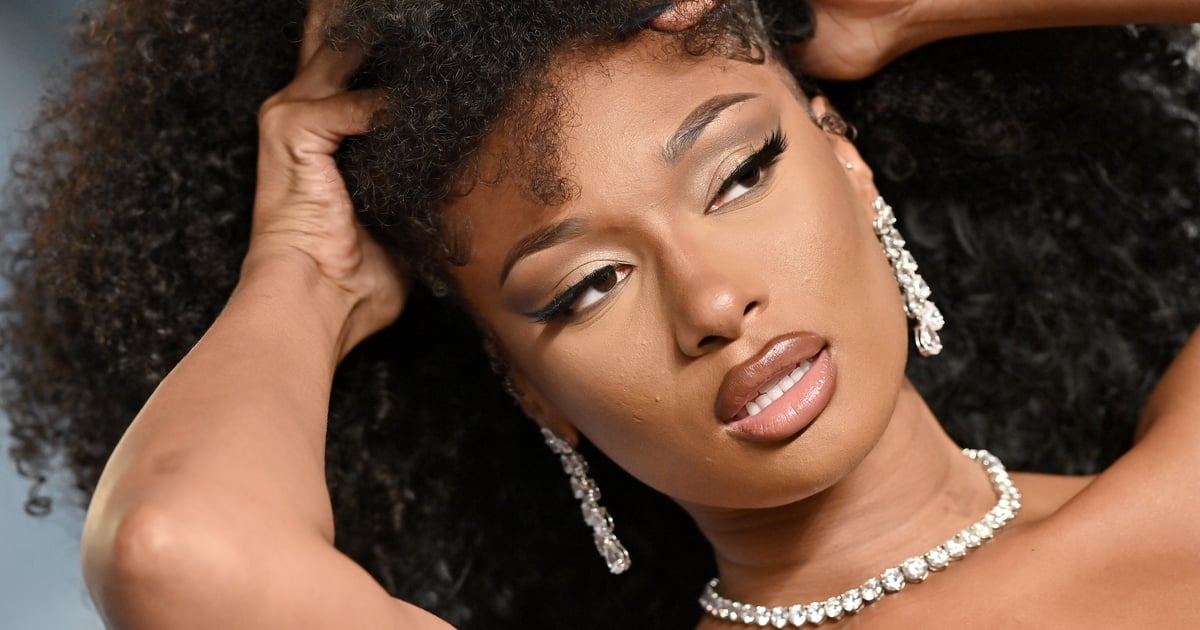 Megan Thee Stallion’s vestido nu de strass personalizado