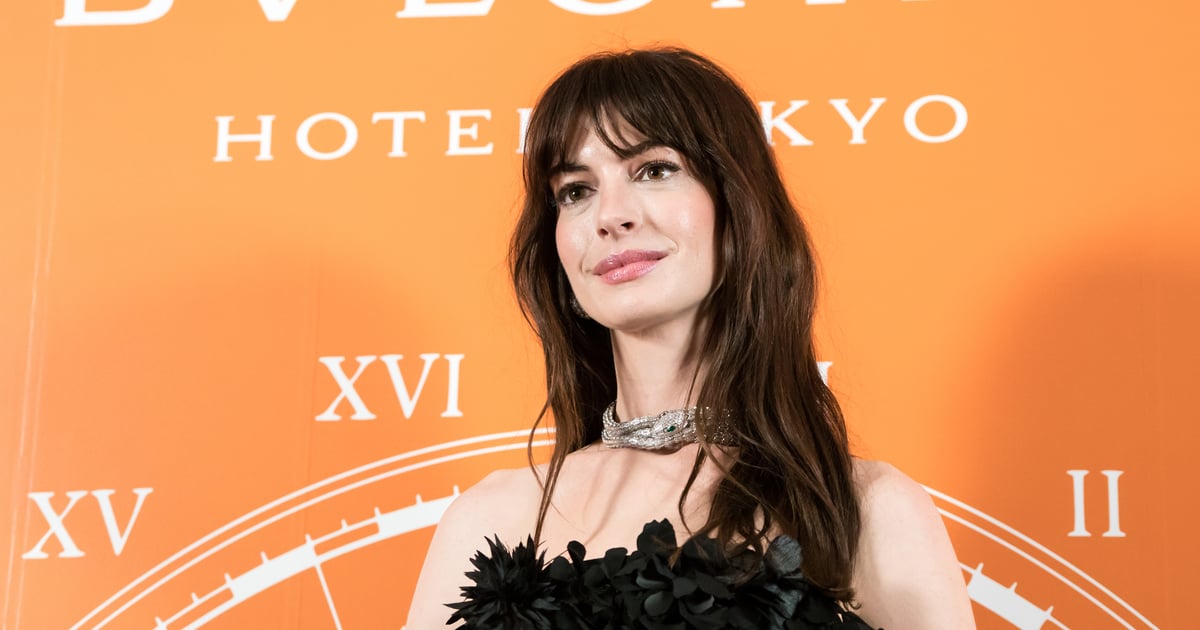 Vestido Givenchy Rosette de Anne Hathaway no Bulgari Hotel