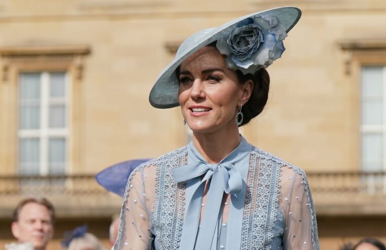 As melhores roupas de Kate Middleton |  POPSUGAR Moda