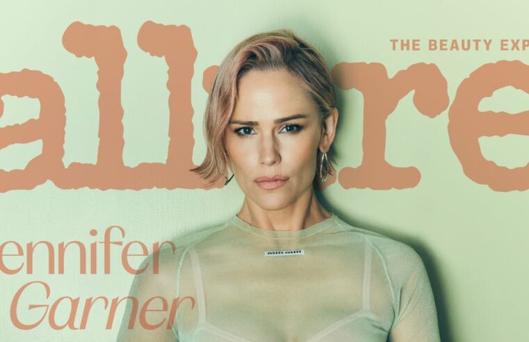 Vestido transparente Miu Miu de Jennifer Garner em Allure